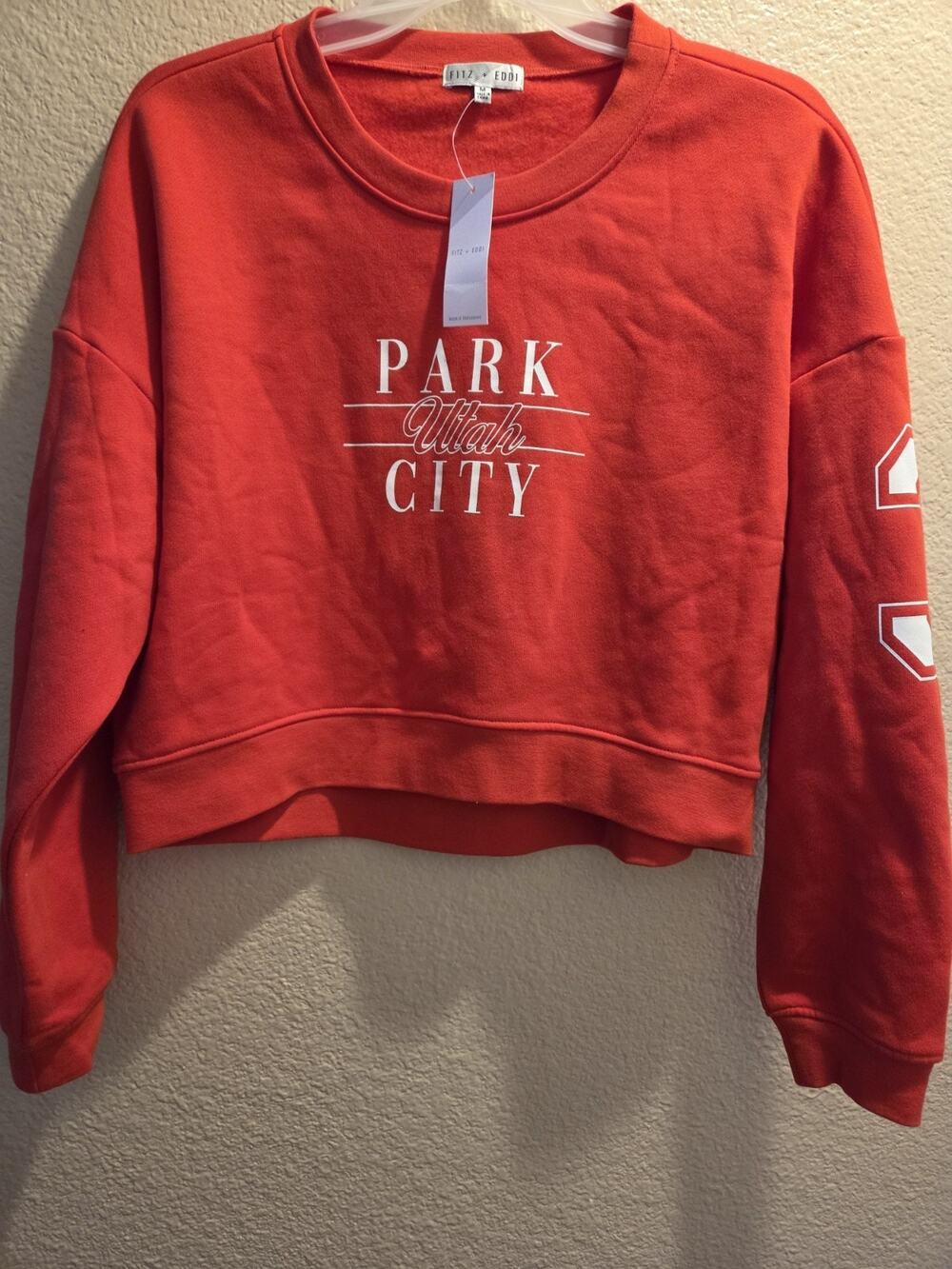 New Park City, Utah Red cropped sweatshirt size medium